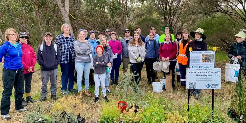 Crimp Crescent - Community Planting Day