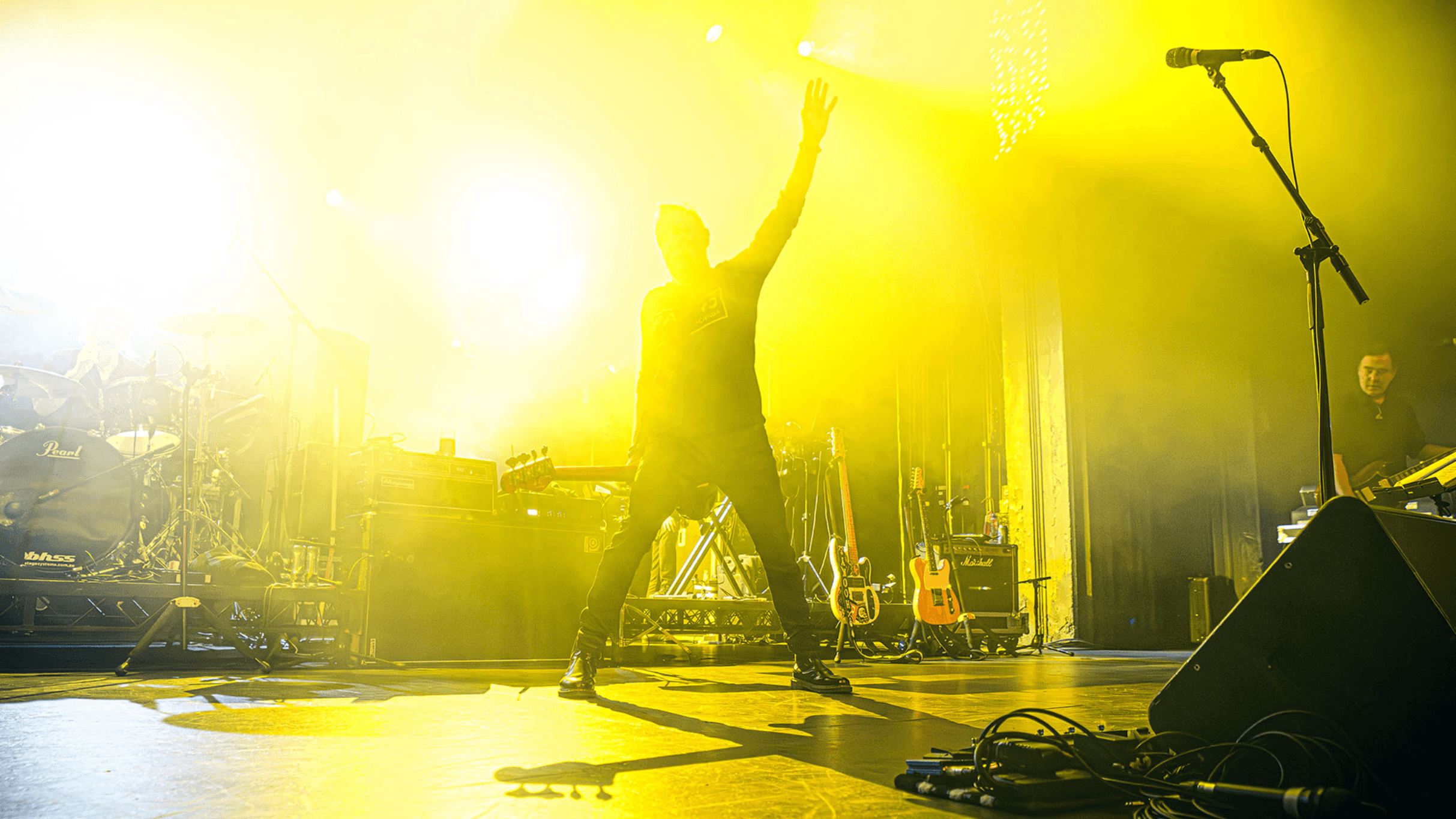 Peter Hook & The Light Perform 'Get Ready' + Hits
