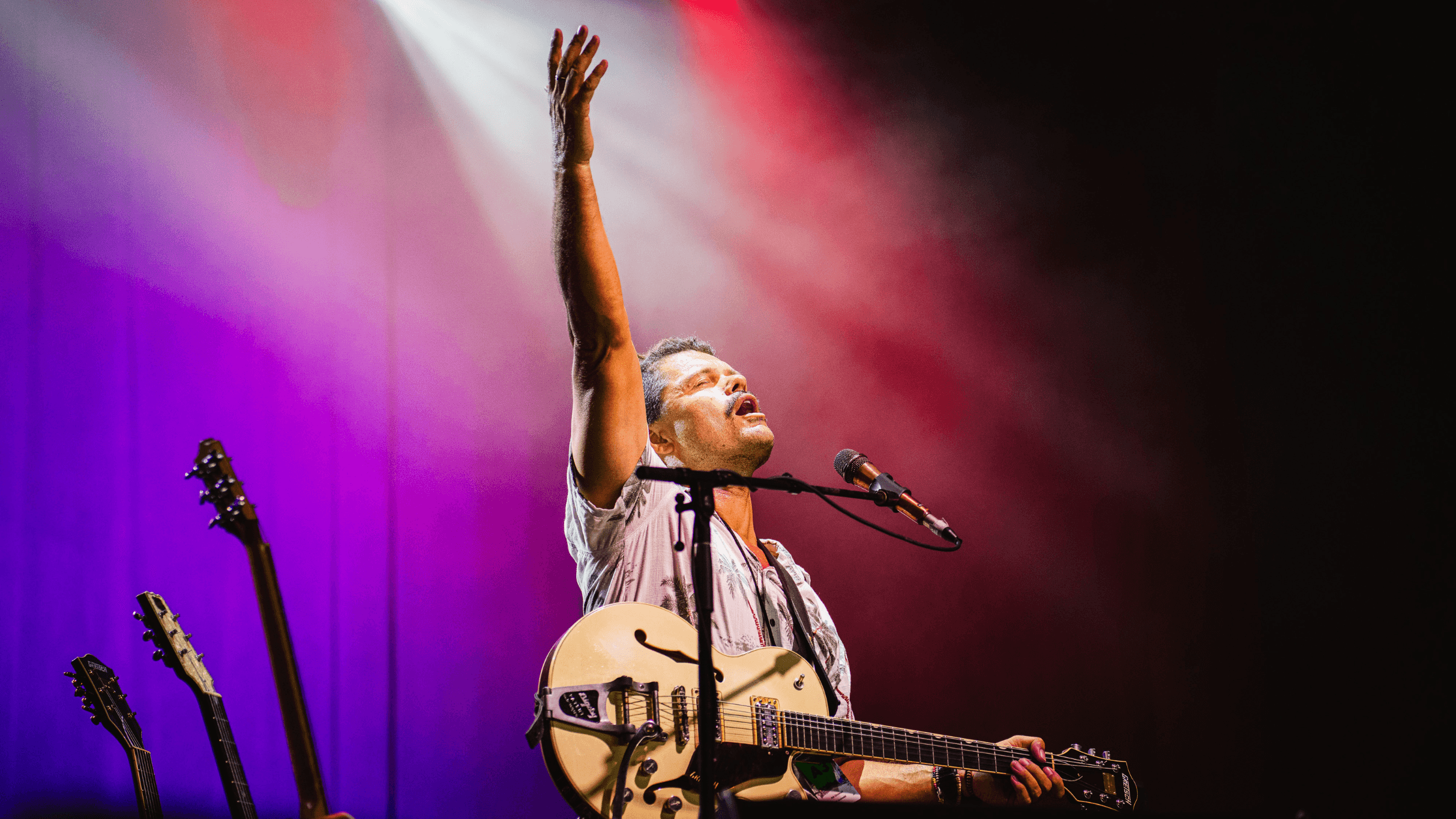 Ash Grunwald with The Brisbane City Gospel Choir
