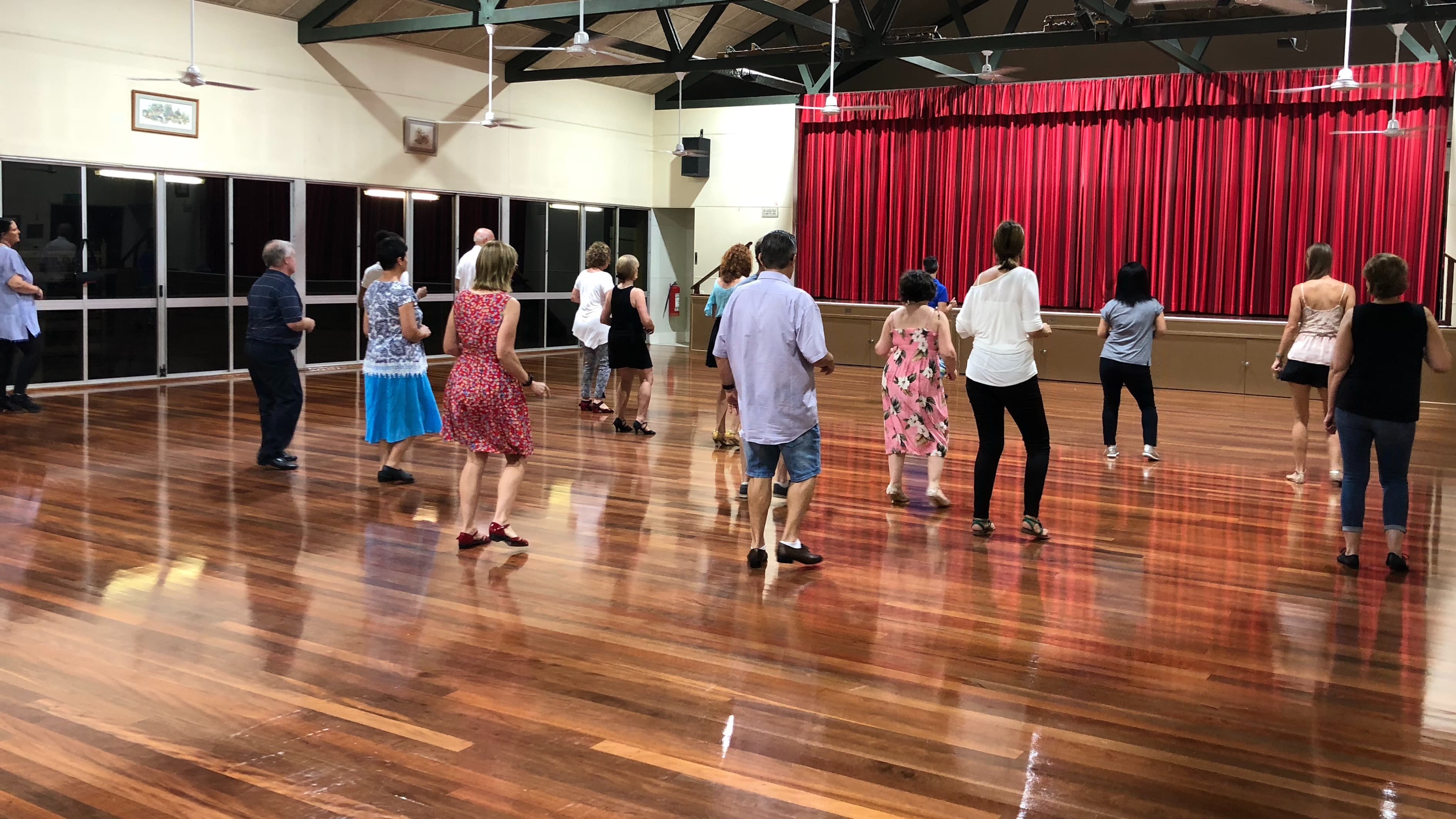 Friday Night Beginners Salsa Lessons Burleigh