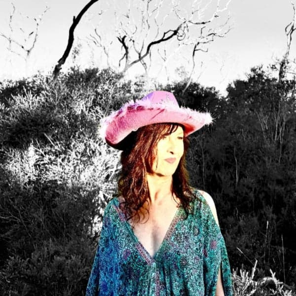 TANYA-LEE DAVIES // THUR ARVO GIG SERIES
